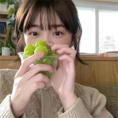 告诉我,我是谁 海报